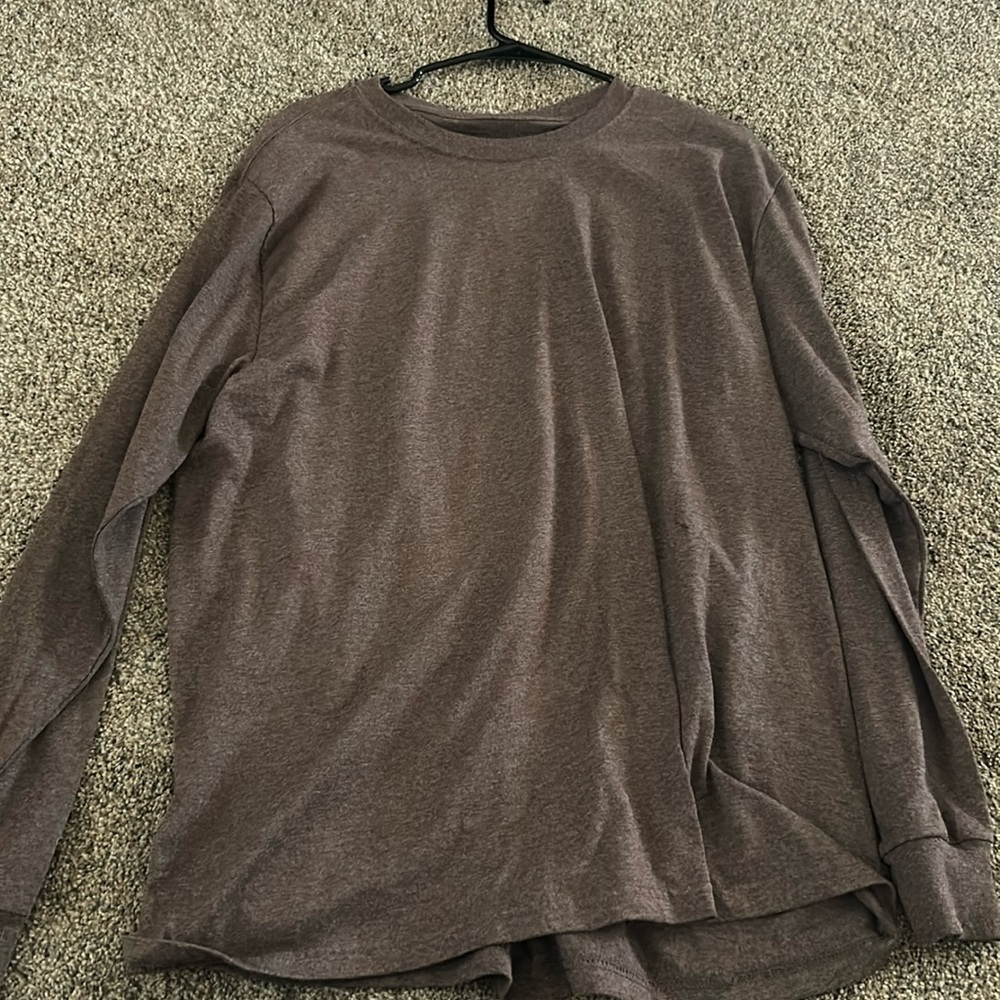 Brown carrhart shirt